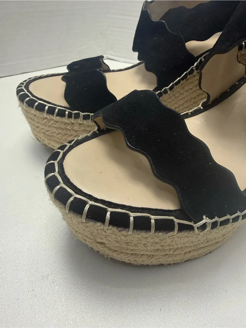 Marc Fisher Calita  Suede Scalloped Platform Wedge Espadrille Sandals Size 8.5